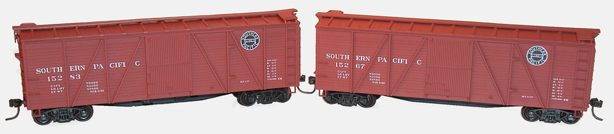 Accurail HO #1231 2 pack NP 40' Combo-Door Boxcar Green / Red NEW