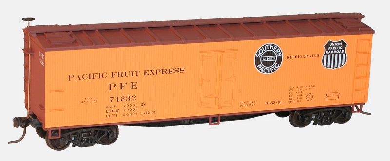 ACCURAIL 3136 PENN CENTRAL FGEX 40' Insulated Steel Box Car KIT HO Scale 